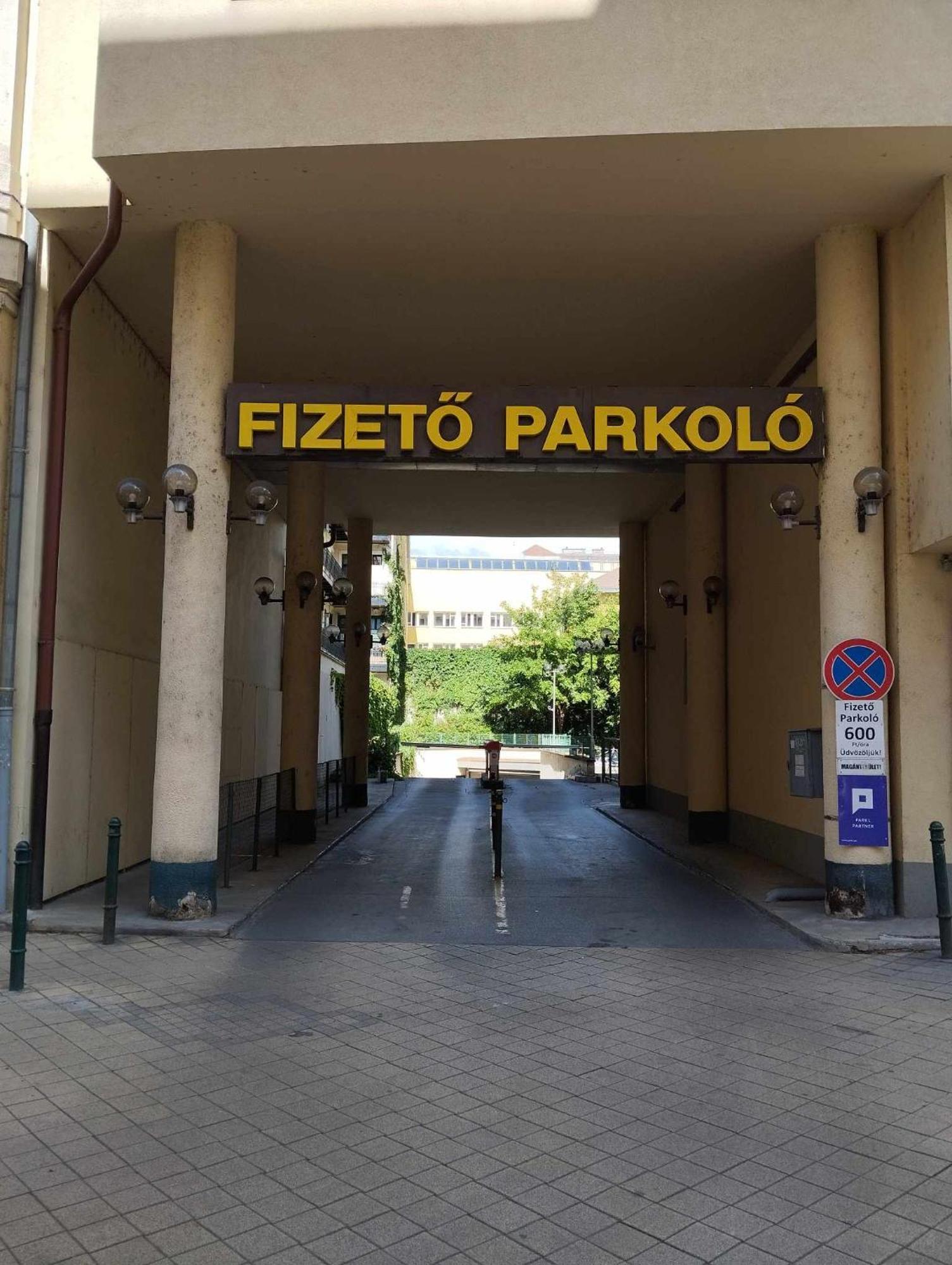 Jungle Aesthetics Downtown Apartman Aircon And Garage Parking Budapest Budapeste Exterior foto